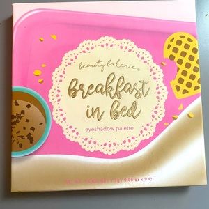 Breakfast in bed eyeshadow pallet NEW